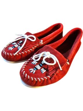 ❤️ Minnetonka Moccasins – Red Leather | Beaded Fringe | Size 9 ✨